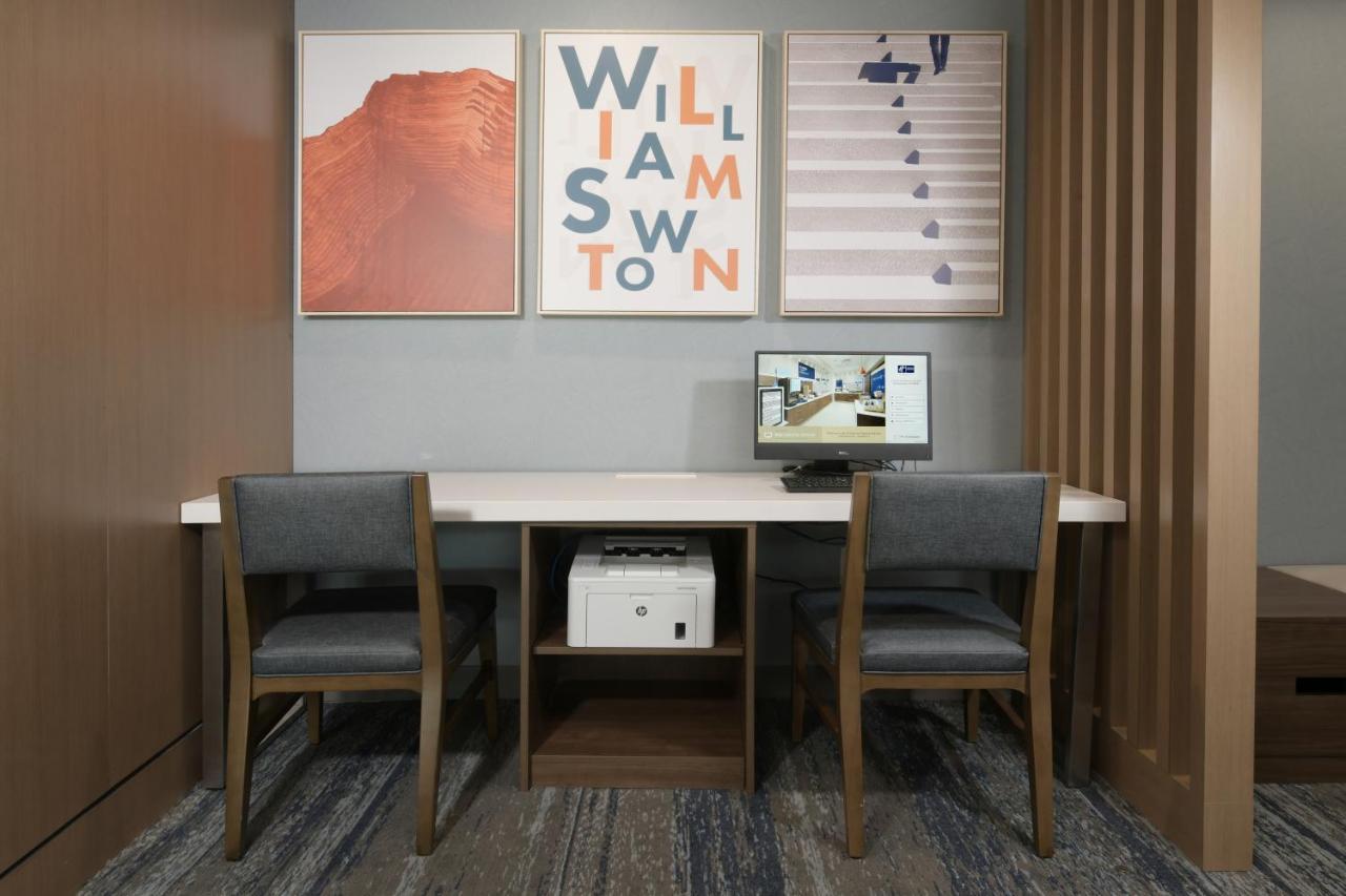Holiday Inn Express & Suites - Williamstown - Glassboro By Ihg Eksteriør billede