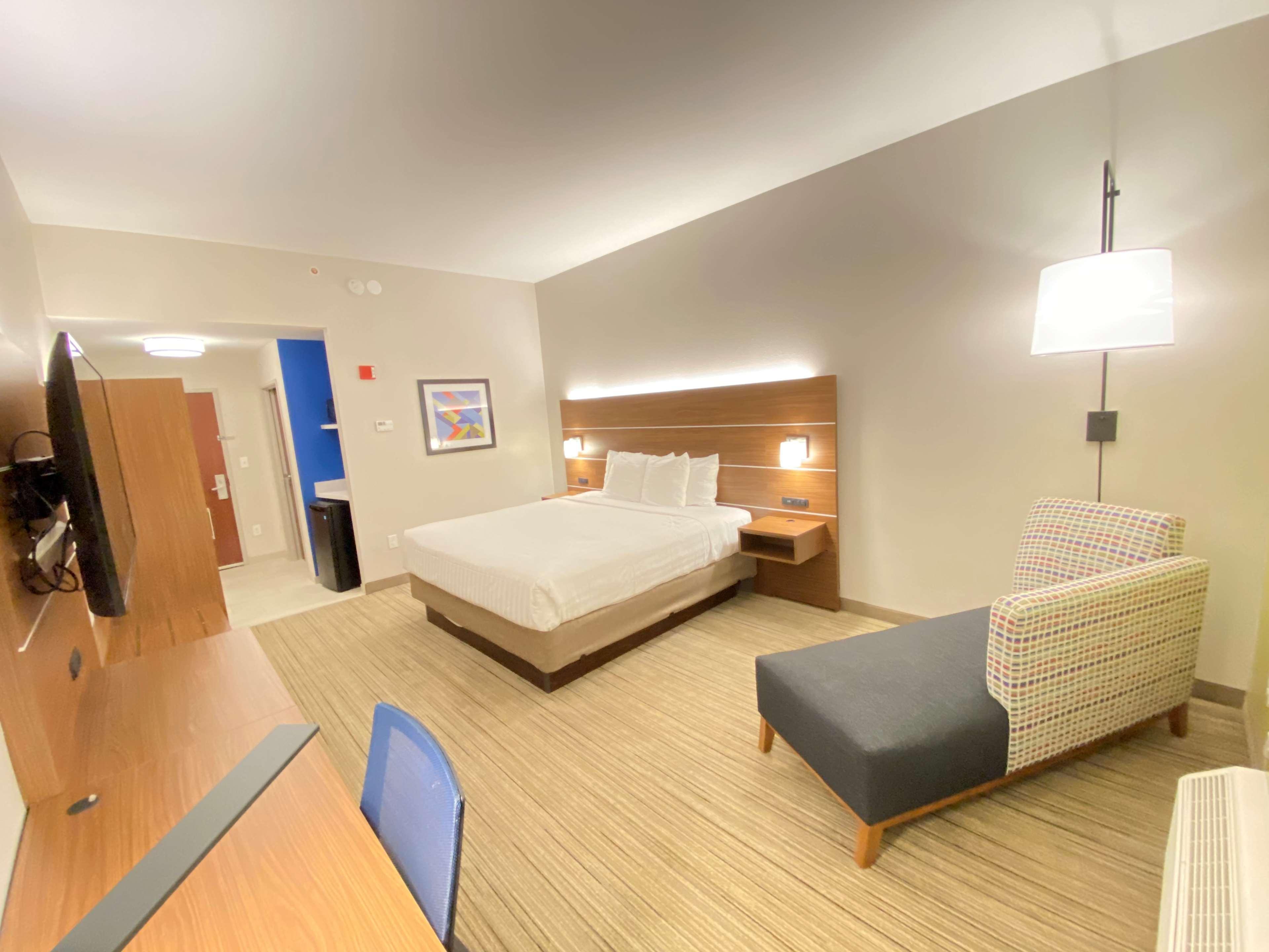 Holiday Inn Express & Suites - Williamstown - Glassboro By Ihg Eksteriør billede
